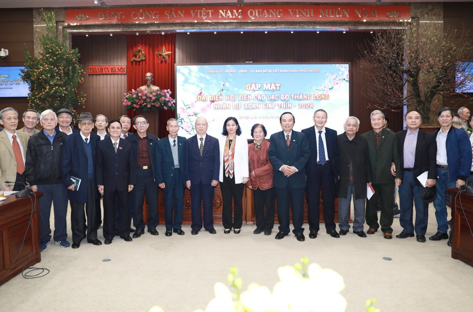 Lãnh đạo Thành phố Hà Nội gặp mặt hội viên Câu lạc bộ Thăng Long